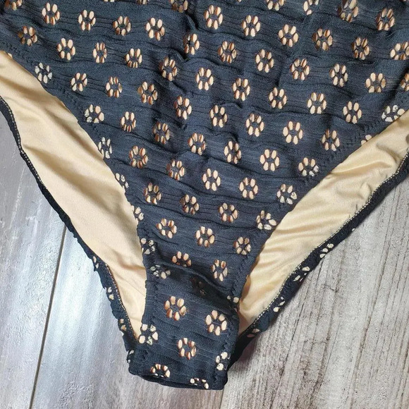 NWT Beachsissi Black Floral Cutout One Piece Swimsuit Size Medium - Picture 10 of 12